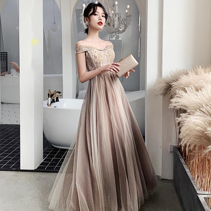 Bridesmaid dress elegant style - style | Vireza Boutique