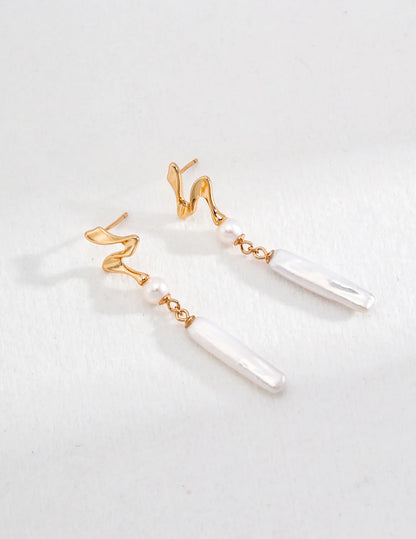 Minimalist Pearl Dangle Earrings | Pearl Jewelry