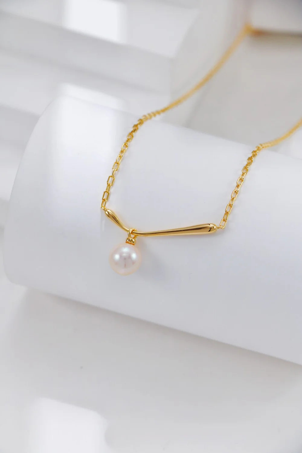 Minimalist Pearl Drop Necklace