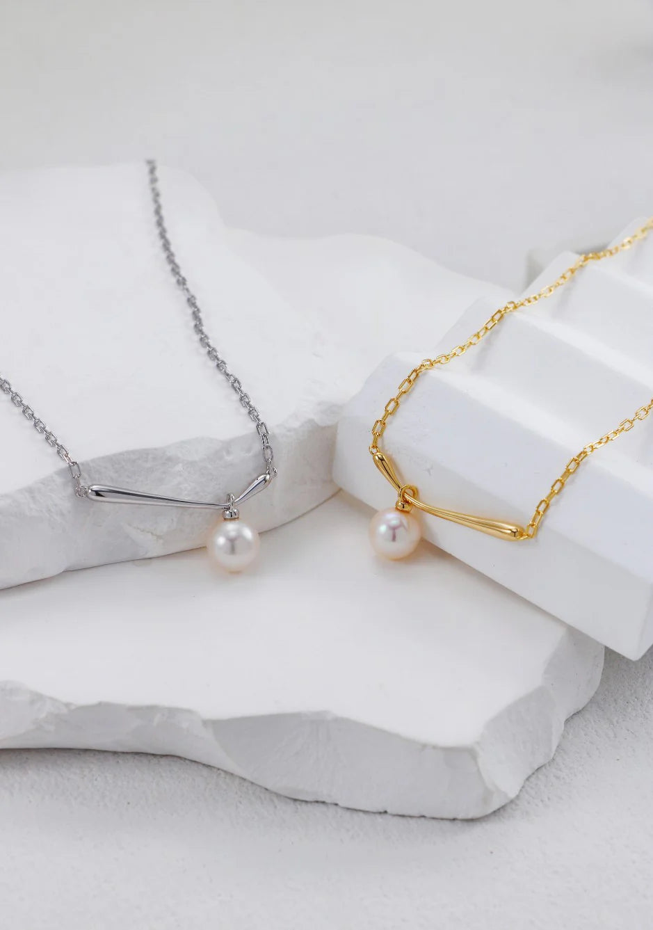 Minimalist Pearl Drop Necklace