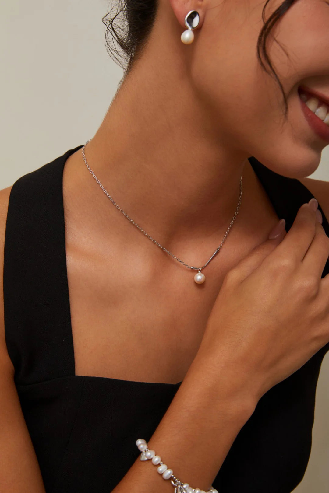 Minimalist Pearl Drop Necklace
