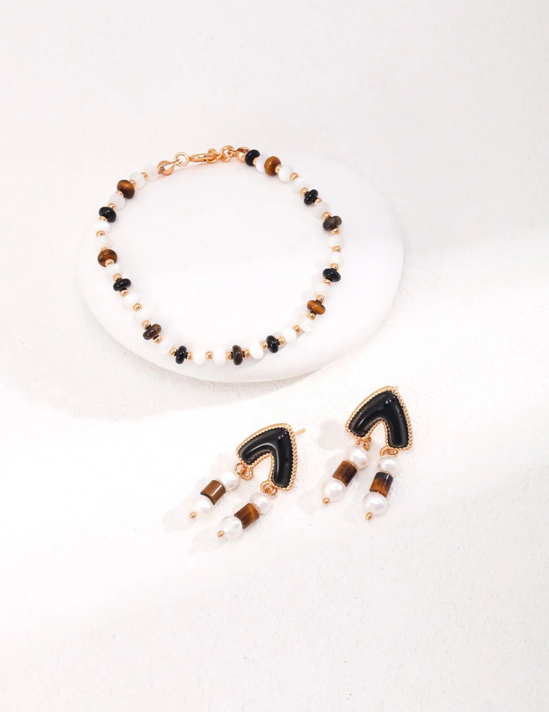 Tiger's Eye Pendant Earrings with Pearl | Elegant Jewelry